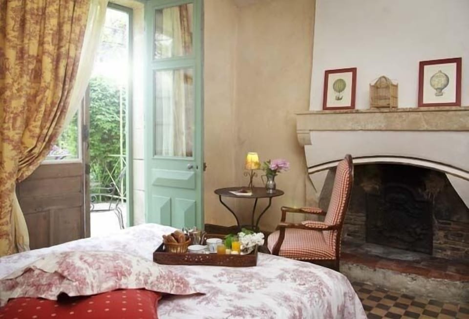 Family Studio Suite, 2 Bedrooms, Park View, Garden Area | Premium bedding, desk, laptop workspace, soundproofing