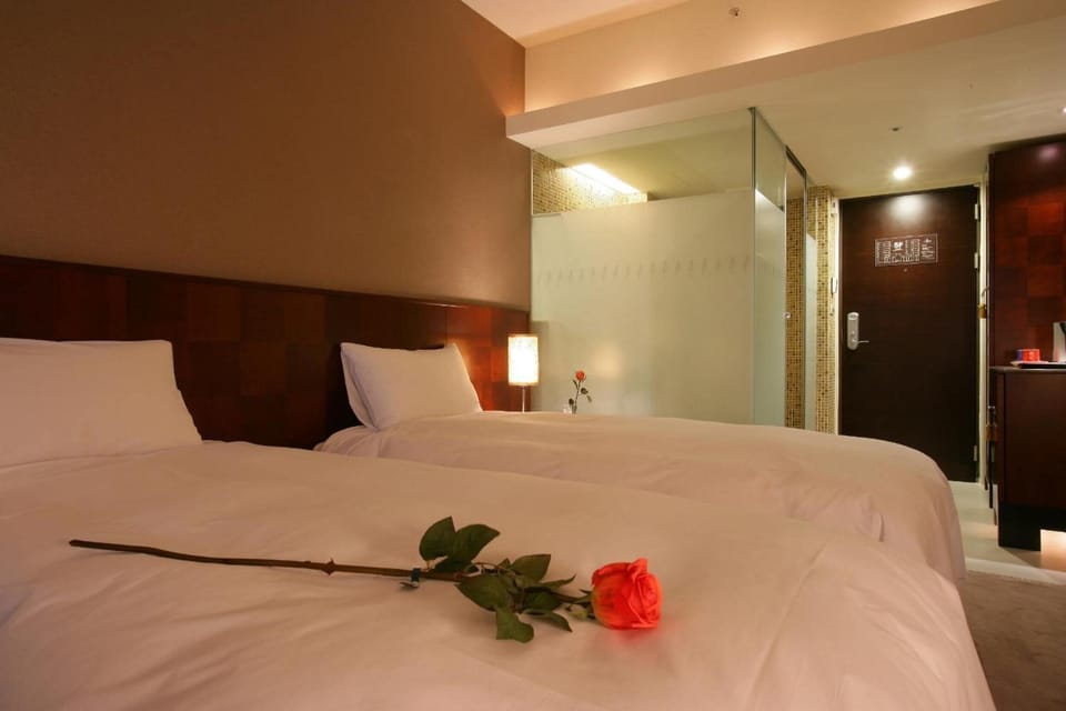 Minibar, desk, blackout drapes, free WiFi