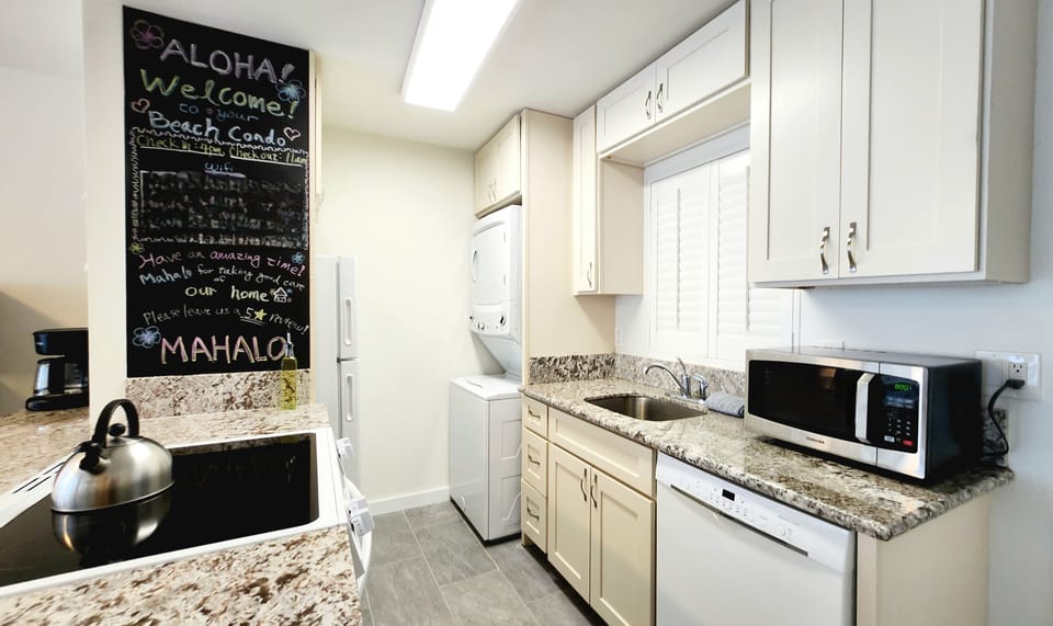 washer & dryer in unit