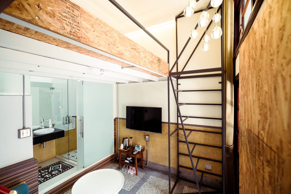Design Loft, 1 Double Bed, Patio, Mezzanine | Premium bedding, in-room safe, laptop workspace, soundproofing