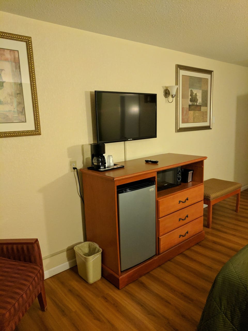 Desk, blackout drapes, free WiFi, bed sheets