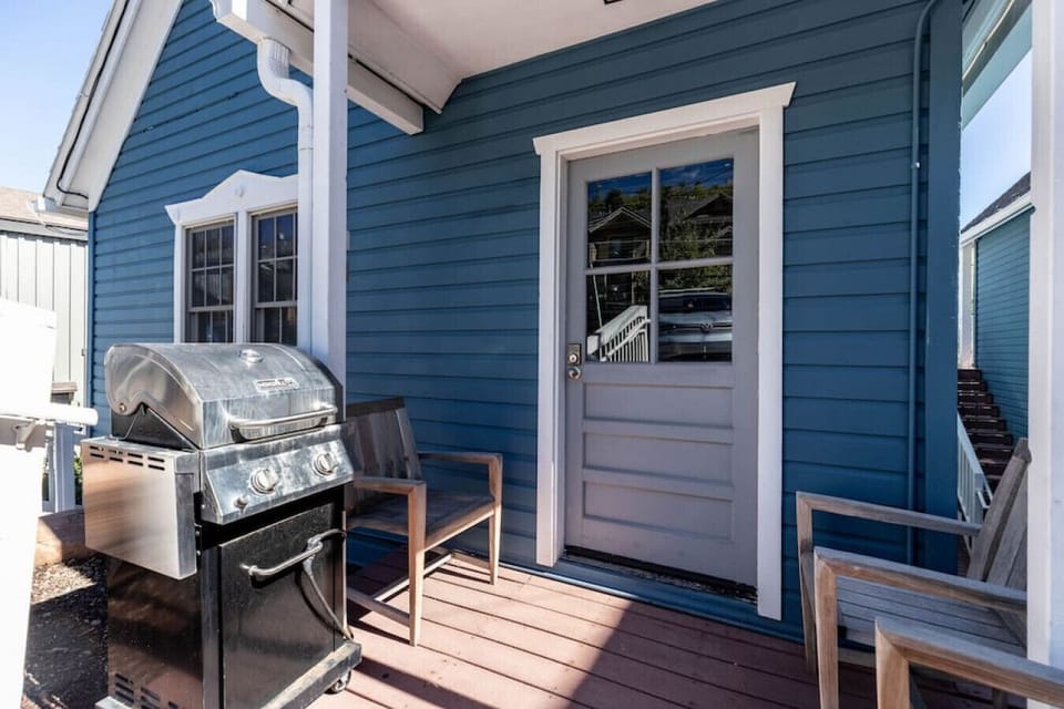 Outdoor space with grill