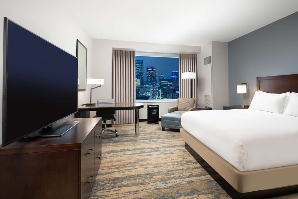 Room, 1 King Bed | 1 bedroom, Egyptian cotton sheets, premium bedding, down comforters