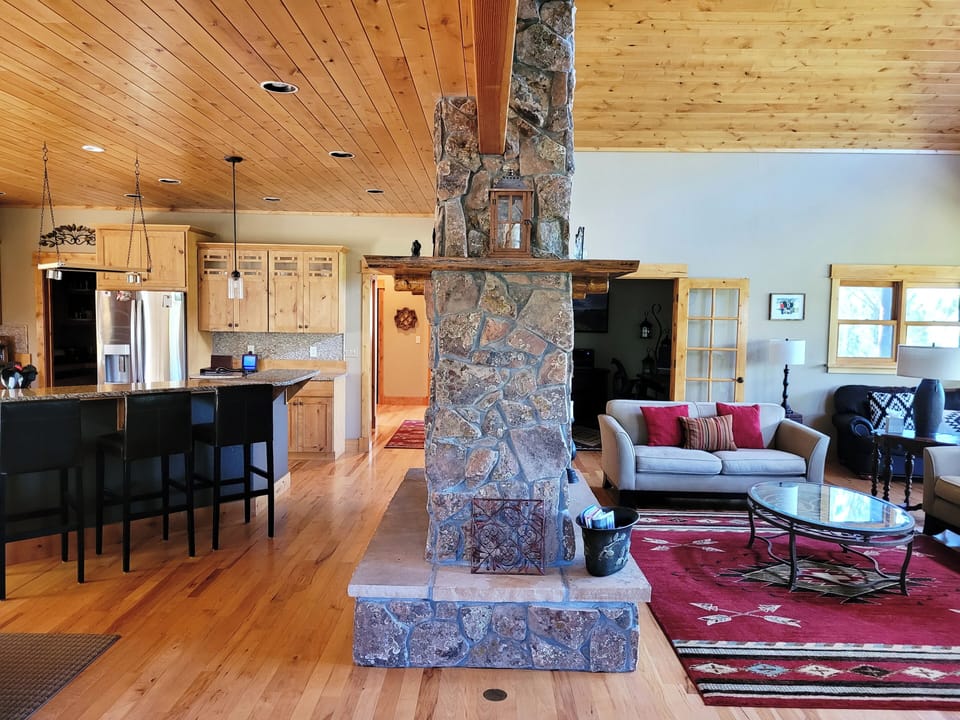 View from the front door of the greatroom and kitchen