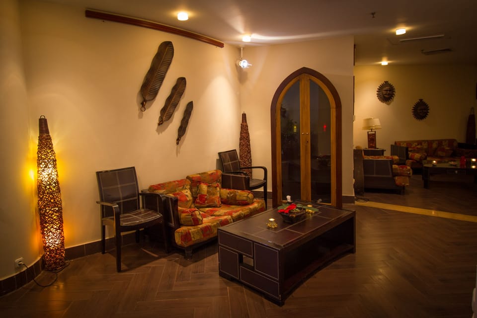Sauna, hot tub, steam room, Turkish bath, body treatments, facials