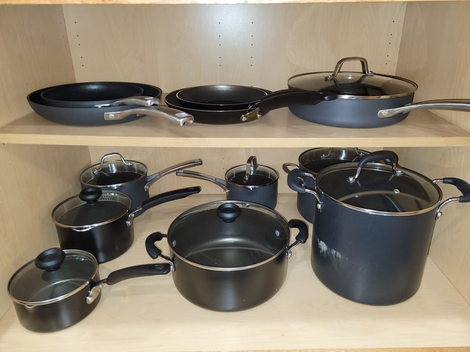 Fully Stocked kitchen