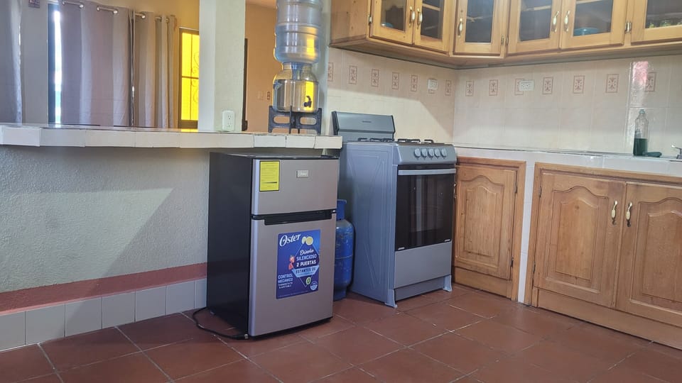 Economy Apartment, Mountain View | Premium bedding, down comforters, WiFi (free), bed sheets