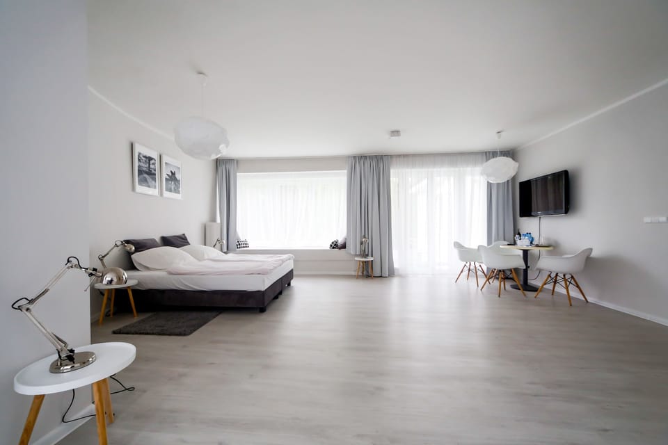 Family Studio | In-room safe, individually decorated, individually furnished, desk