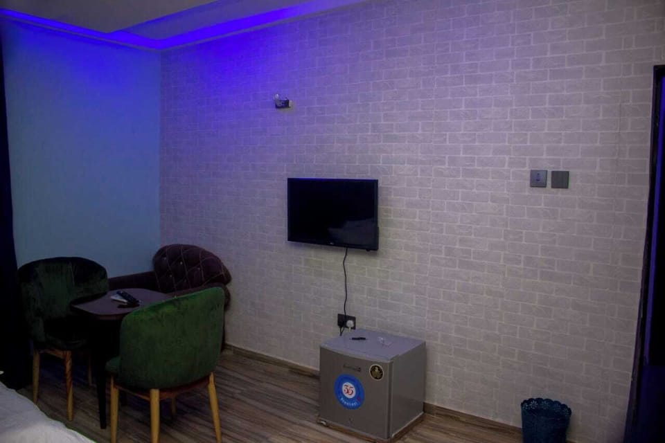 Executive Room | 1 bedroom, in-room safe, free WiFi