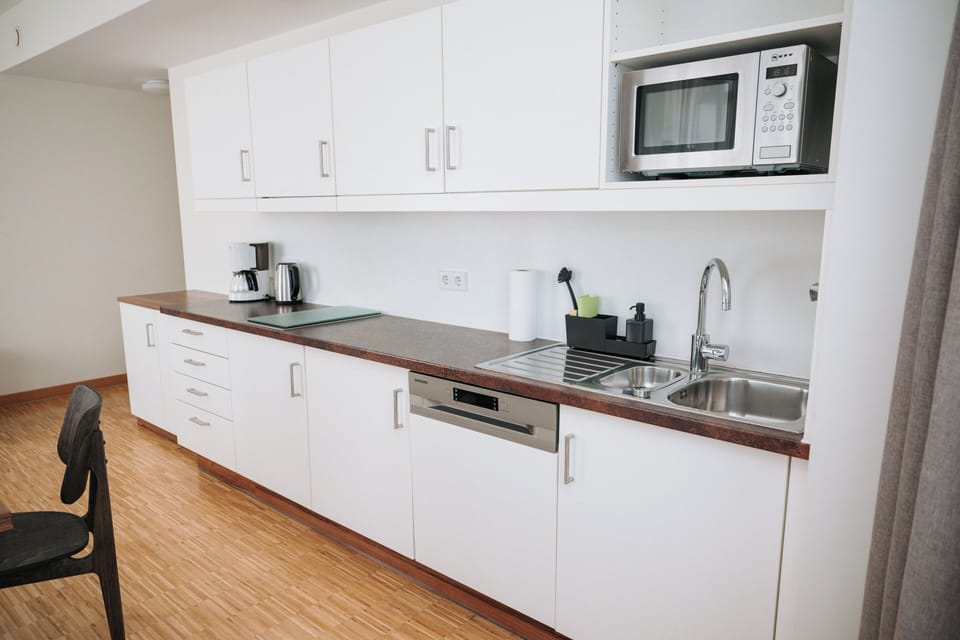 Executive Apartment, 3 Bedrooms | Private kitchen