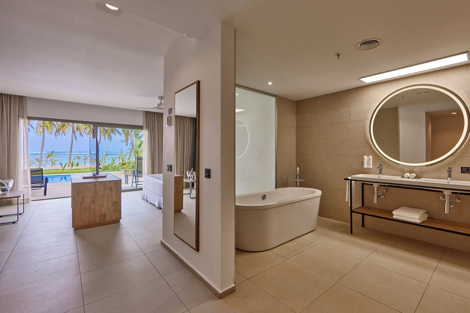 Minibar, in-room safe, desk, blackout drapes