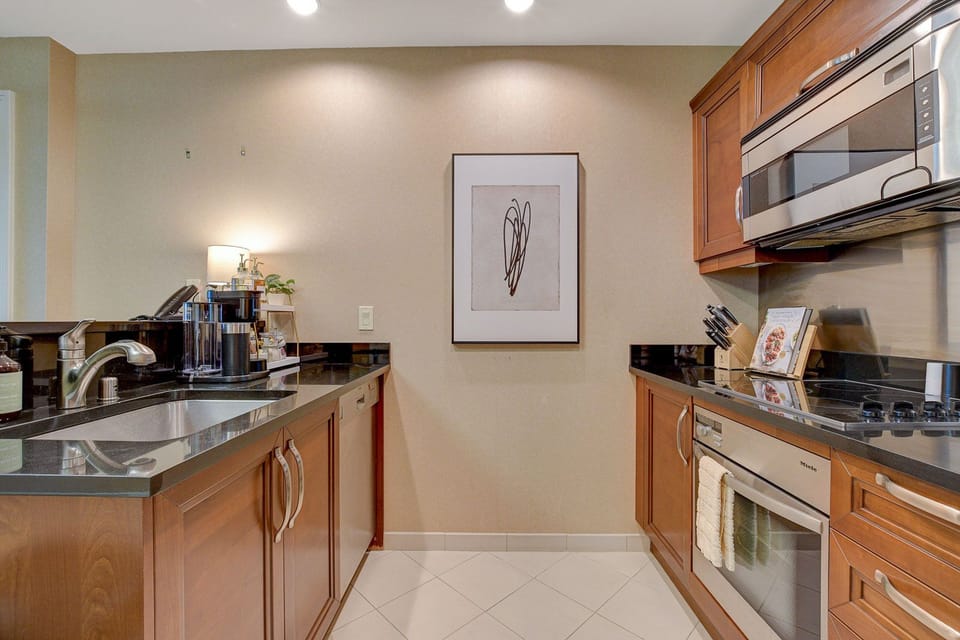 Coffee/tea maker, electric kettle