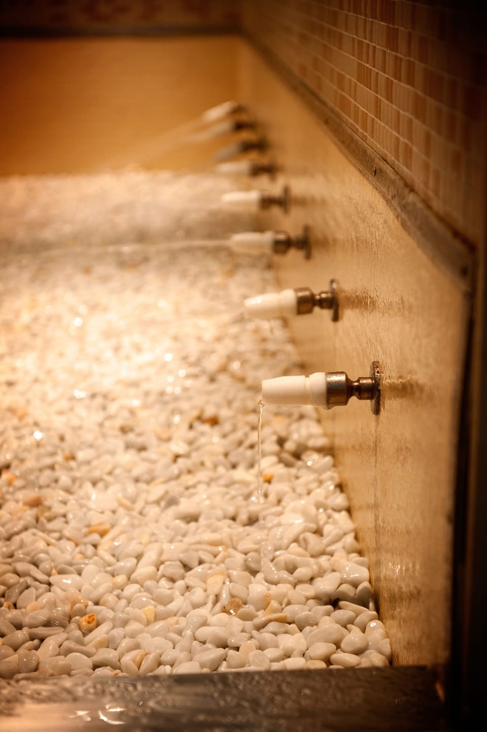 Turkish bath, body treatments, hydrotherapy, body wraps, body scrubs