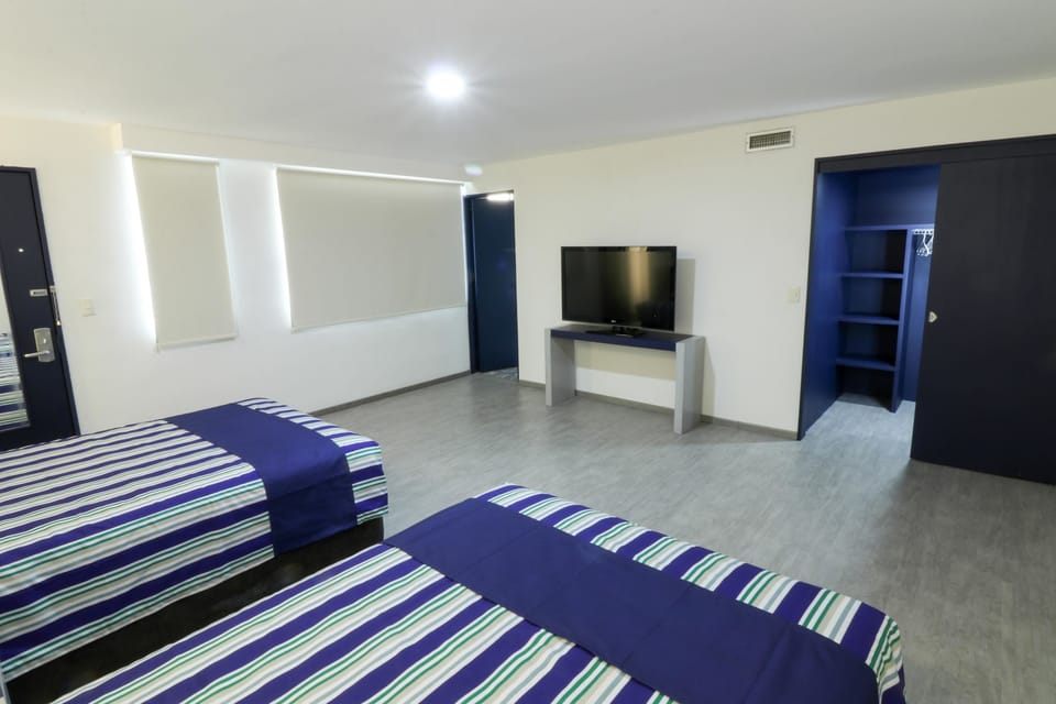 Superior Double Room, 2 Double Beds | Desk