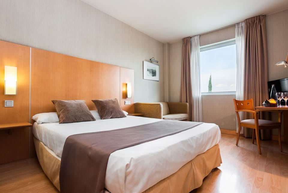 City Room (Con Cena Incluida) | 1 bedroom, in-room safe, desk, soundproofing