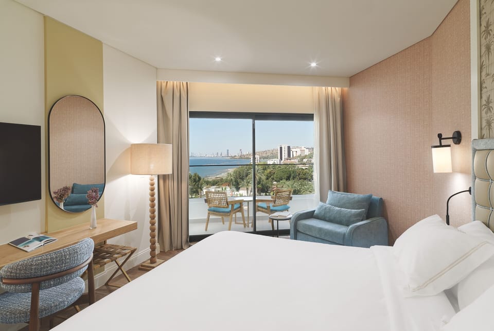 Premium bedding, down comforters, minibar, in-room safe