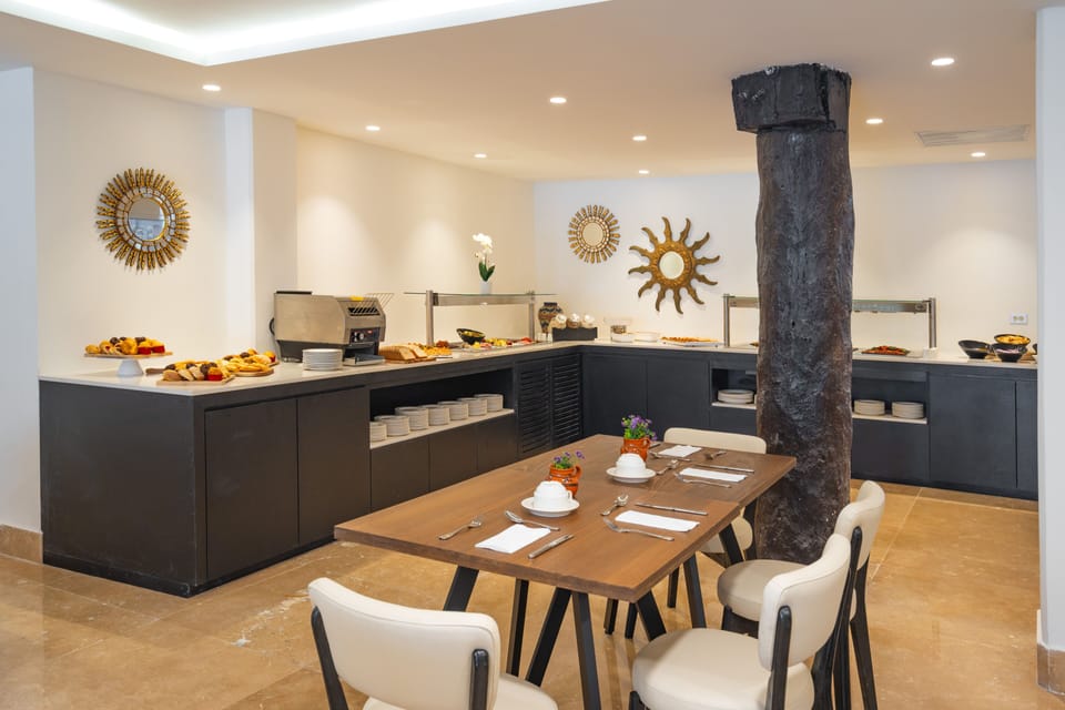 Breakfast buffet