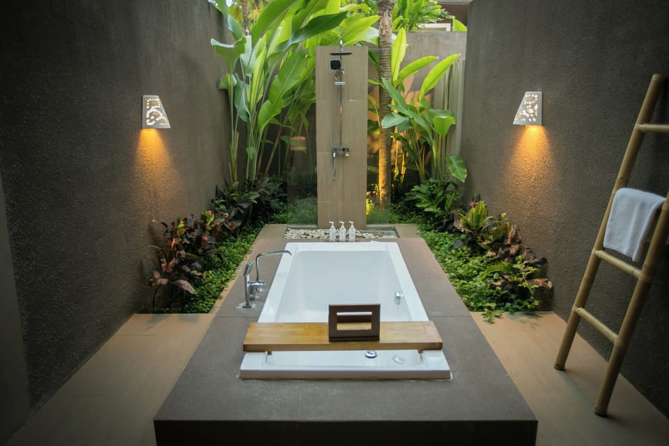Luxury Villa, Private Pool | Bathroom | Free toiletries, hair dryer, bathrobes, slippers