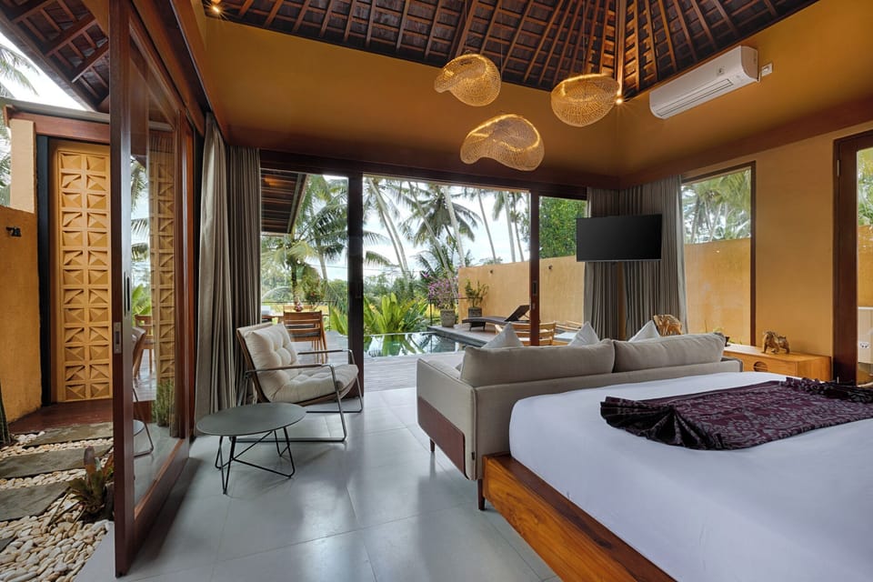 Premier One Bedroom Pool Villa (Free 1x Floating Breakfast or Minibar) | Premium bedding, minibar, in-room safe, desk