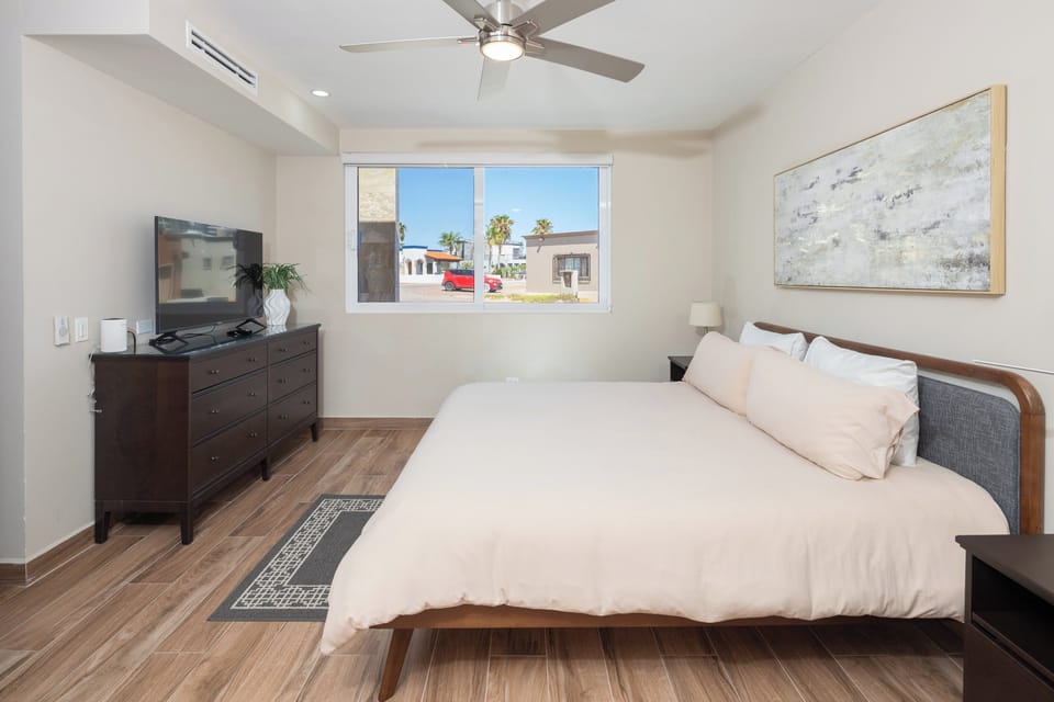 Guest King Bedroom