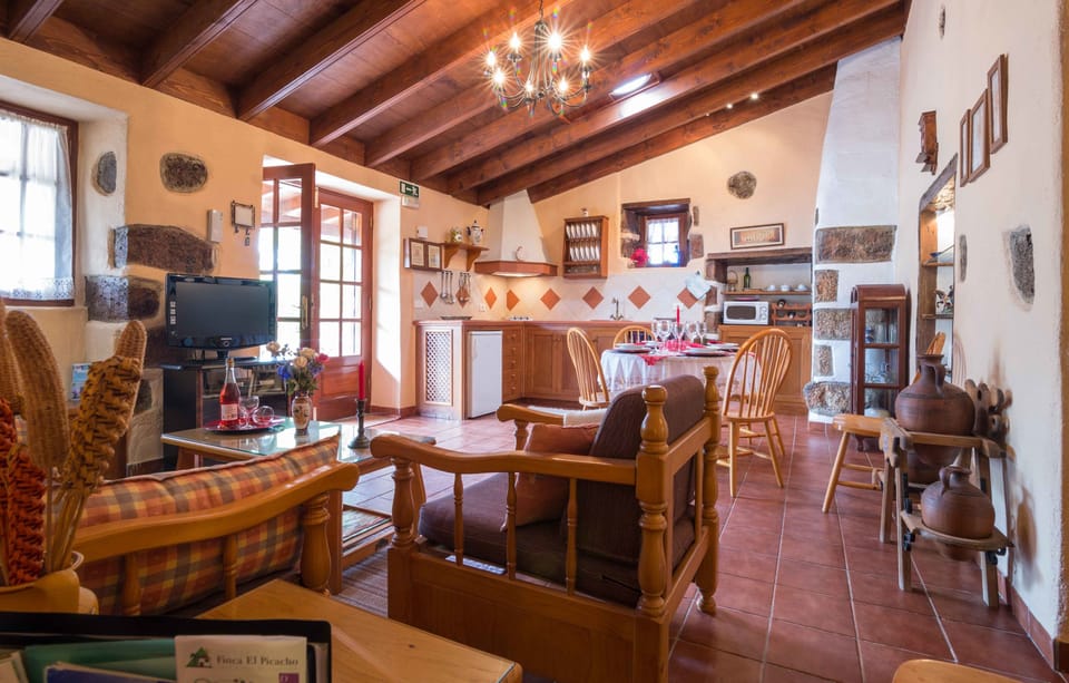 Apartment, 2 Bedrooms | Private kitchen | Full-size fridge, microwave, oven, coffee/tea maker