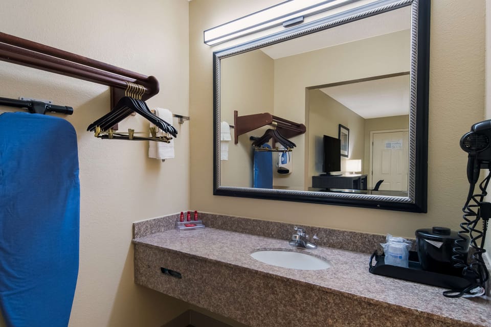 Pillowtop beds, in-room safe, soundproofing, iron/ironing board