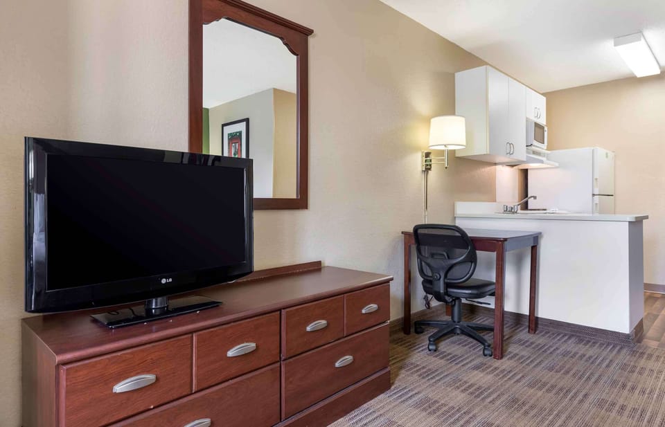 Desk, blackout drapes, iron/ironing board, free WiFi
