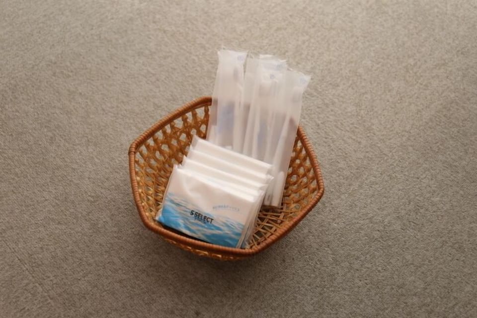 Bathroom amenities
