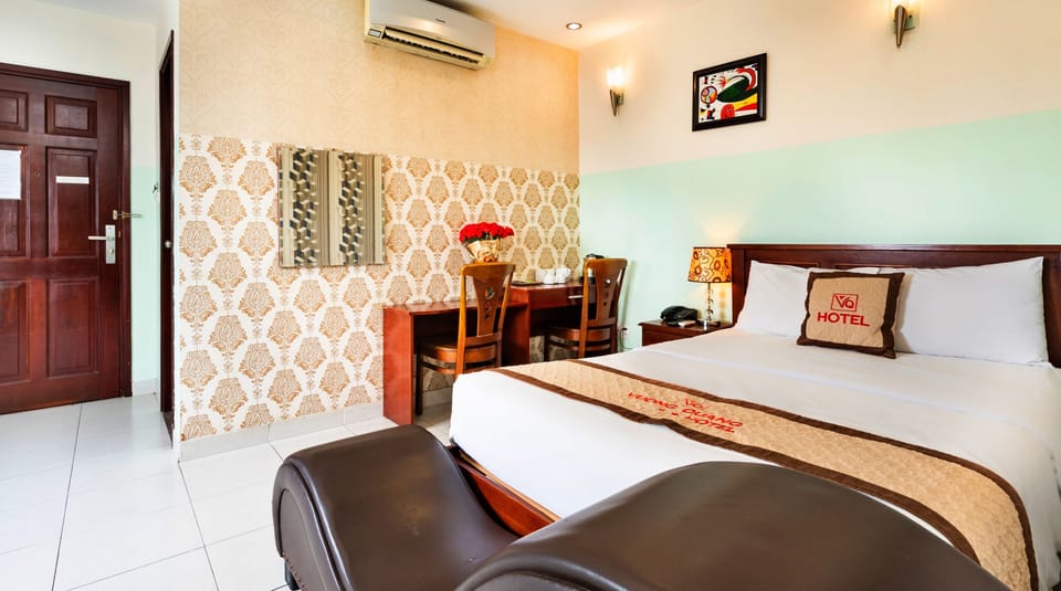 Executive Double Room | Premium bedding, minibar, in-room safe, individually furnished
