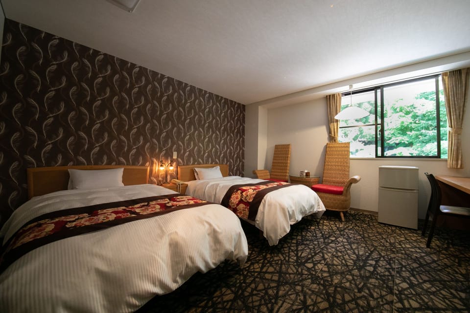 Twin Room, Shared Bathroom | WiFi (free), bed sheets