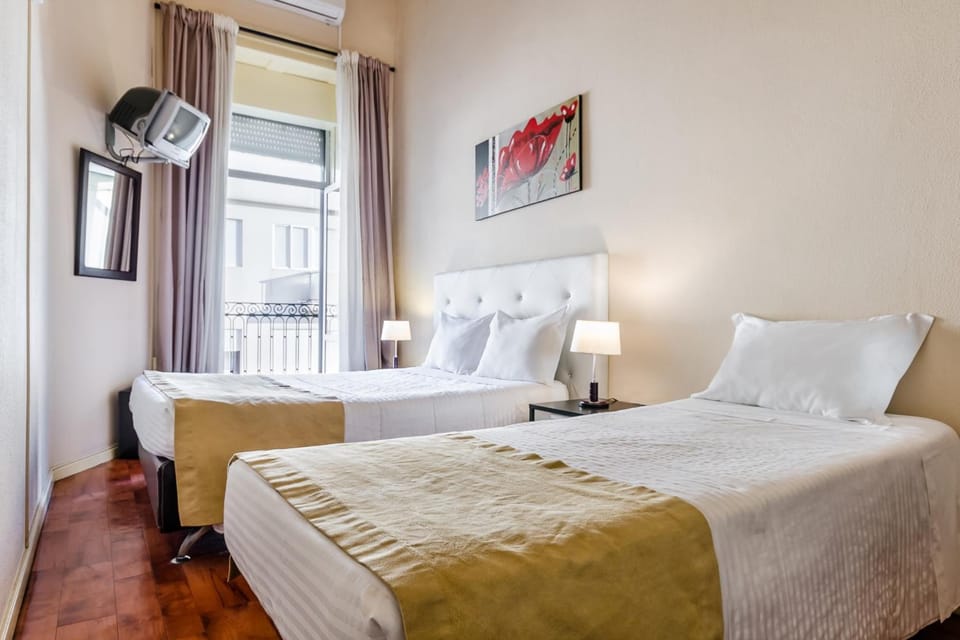 Free WiFi, bed sheets