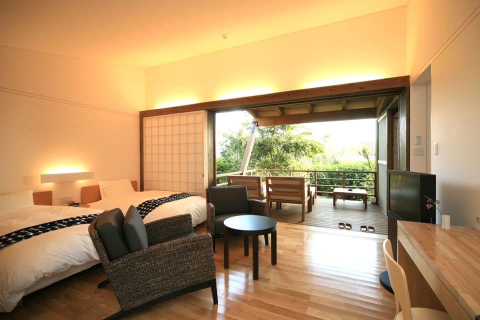 Suite Room with Private Semi-open Air Bath | In-room safe, WiFi (free), bed sheets