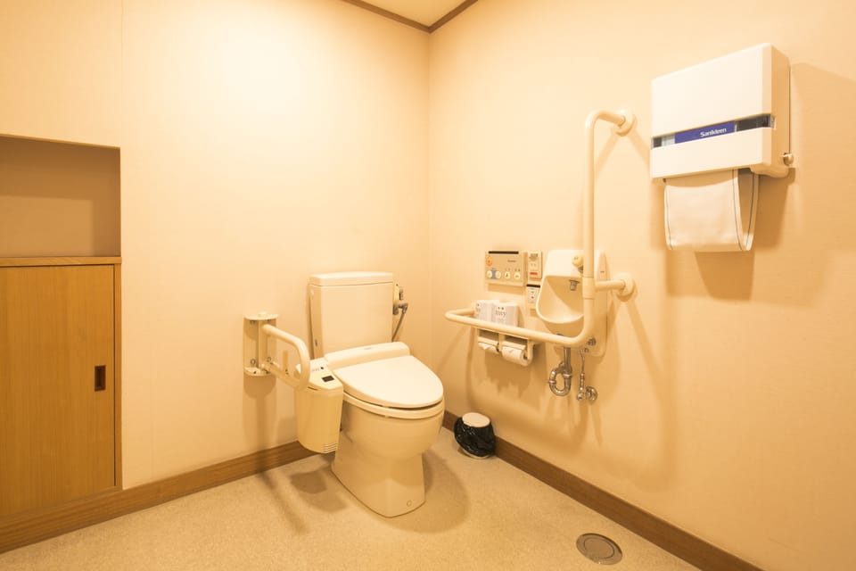 Japanese Western Room, Non Smoking | Bathroom | Electronic bidet, towels