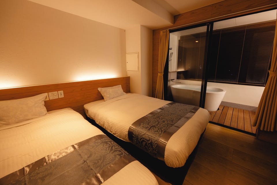 Basic Twin Room, Mountain View | In-room safe, iron/ironing board (on request), bed sheets