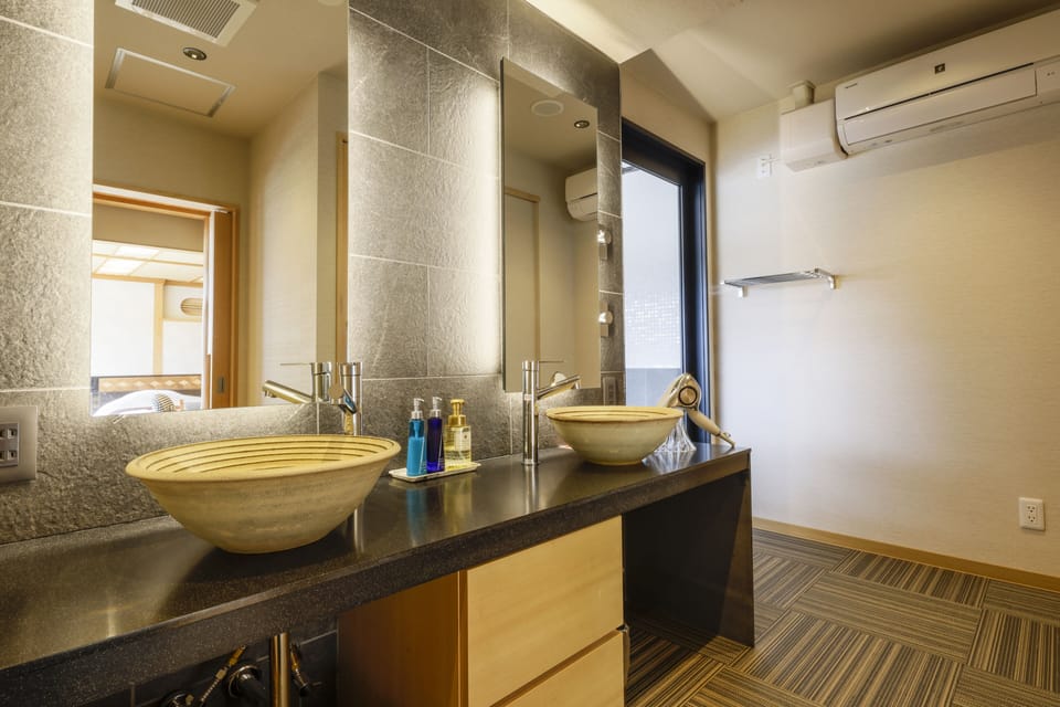 Free toiletries, slippers, bidet, towels