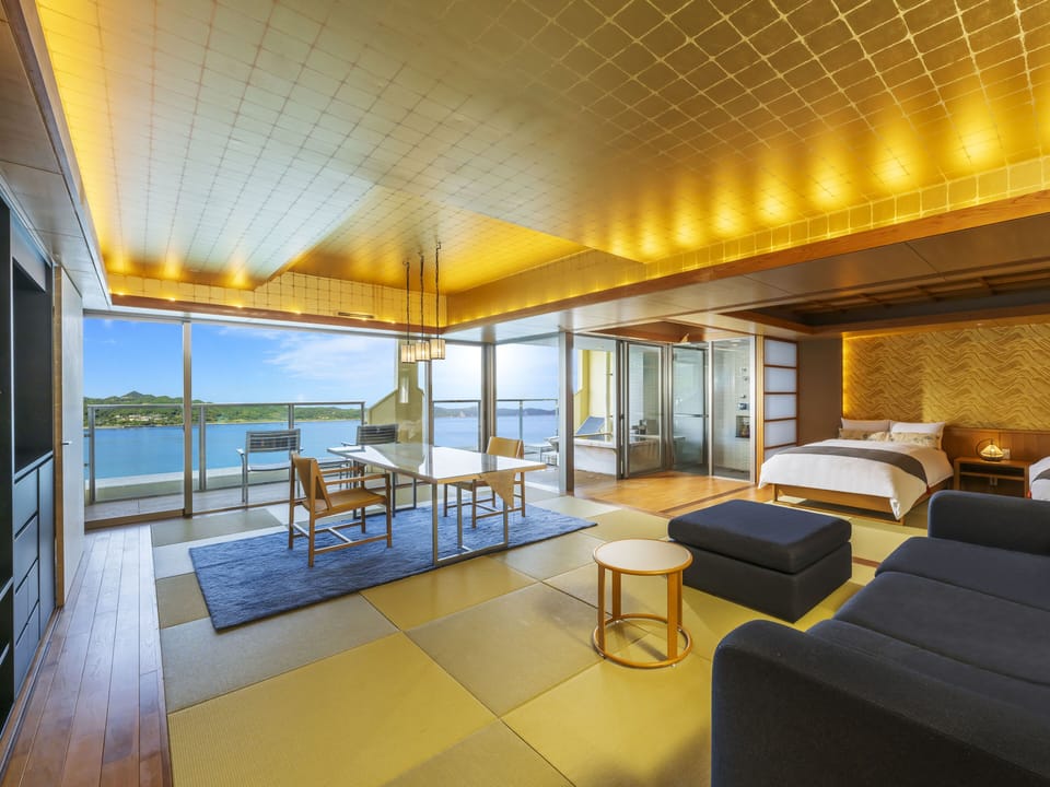 Deluxe Corner Suite (Ocean View)(With open-air view bath)(Non-smoking) | In-room safe, WiFi (free), bed sheets