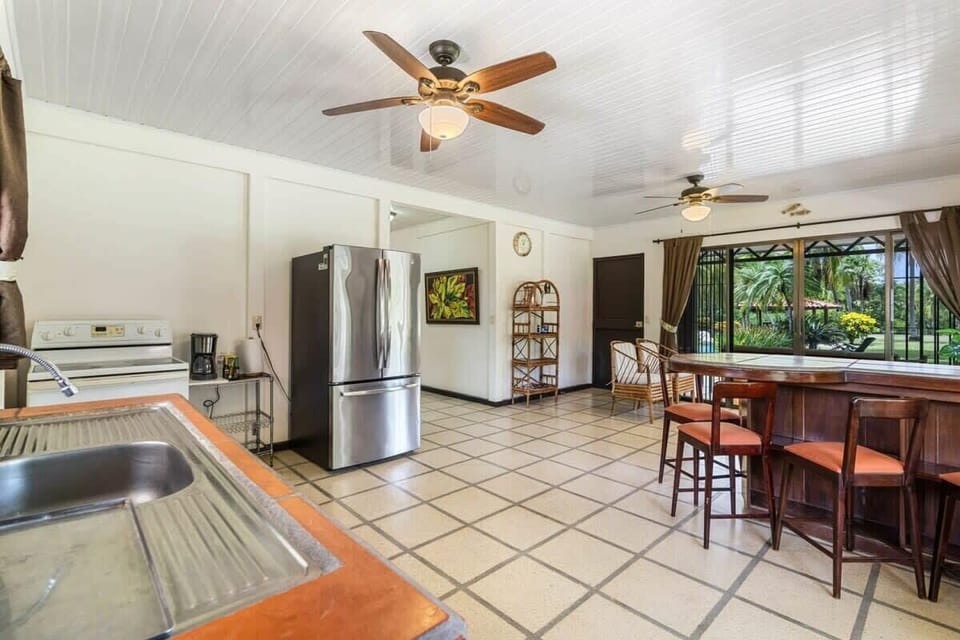 Kitchen area