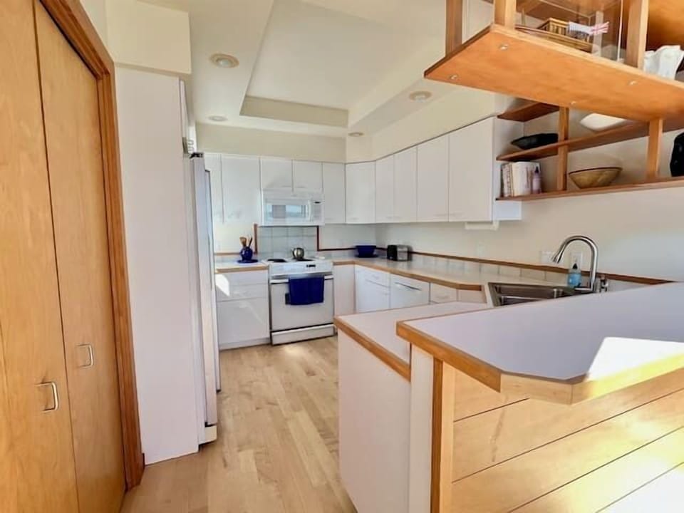 Large kitchen
