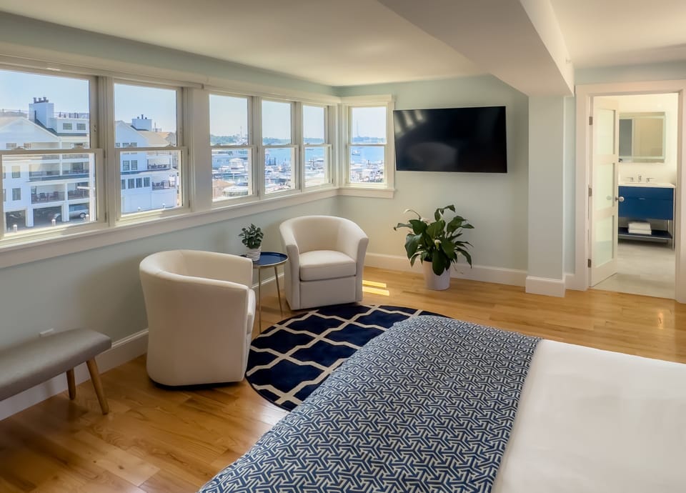 Premier Suite, 1 King Bed, Balcony, Harbor View | 1 bedroom, hypo-allergenic bedding, laptop workspace, iron/ironing board