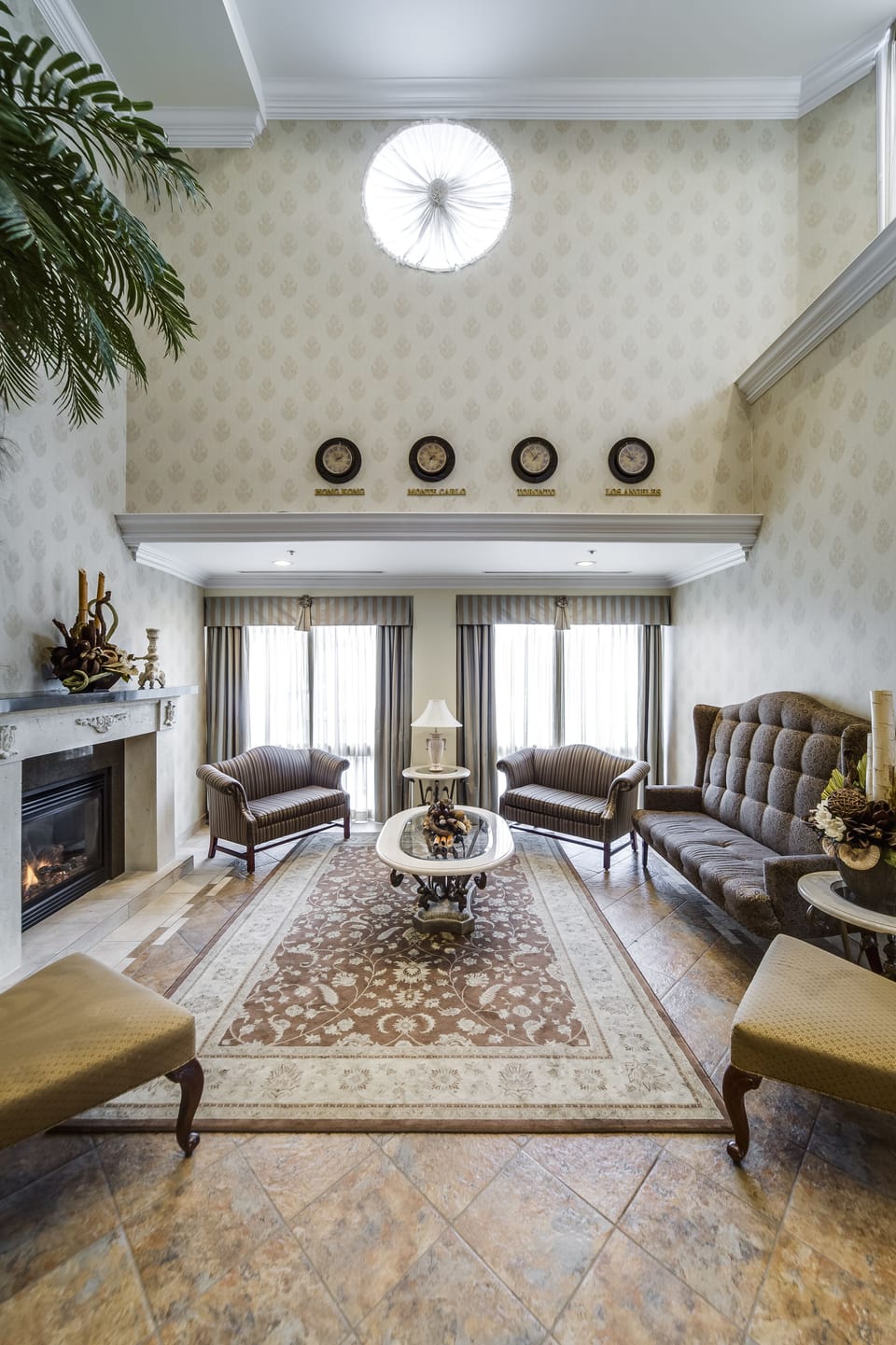 Monte Carlo Inn - Brampton Suites Hotel in Brampton