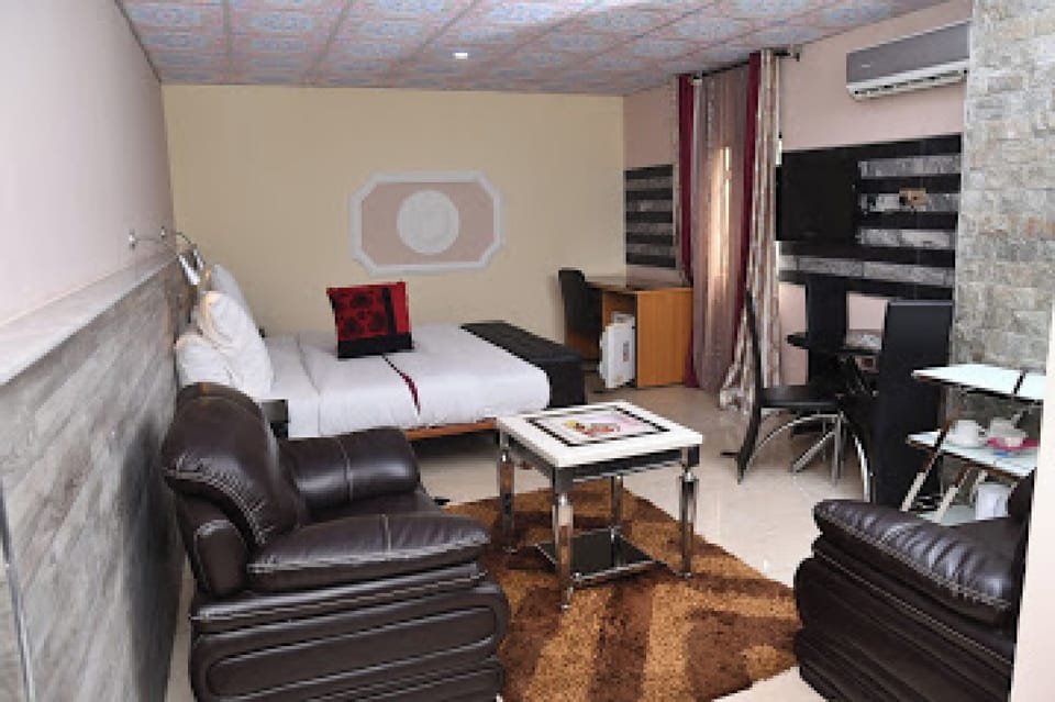 Room, 1 Bedroom, Accessible, Smoking | 1 bedroom