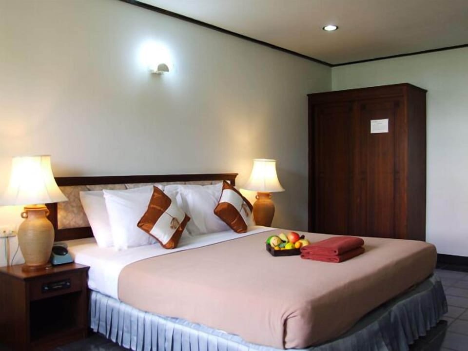 Standard Double or Twin Room | Desk, rollaway beds, free WiFi, bed sheets