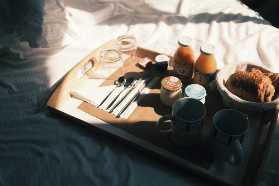 Daily cooked-to-order breakfast for a fee
