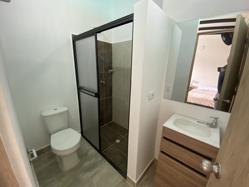 Family Room | Bathroom | Shower, rainfall showerhead, free toiletries, towels