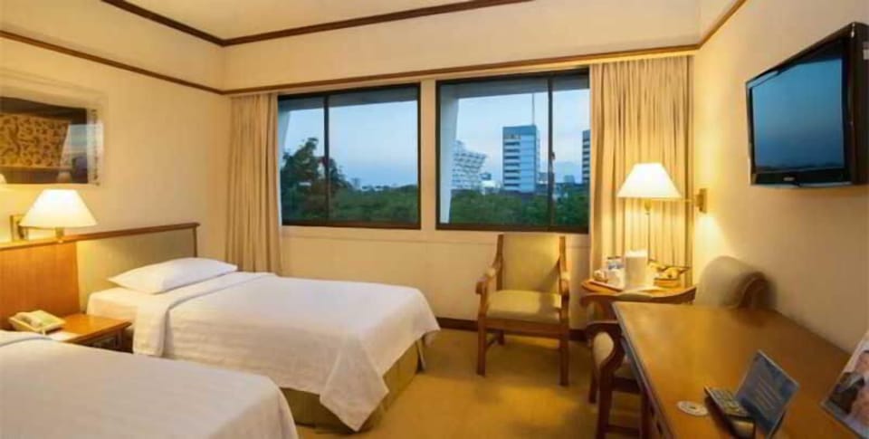 In-room safe, desk, soundproofing, iron/ironing board (on request)