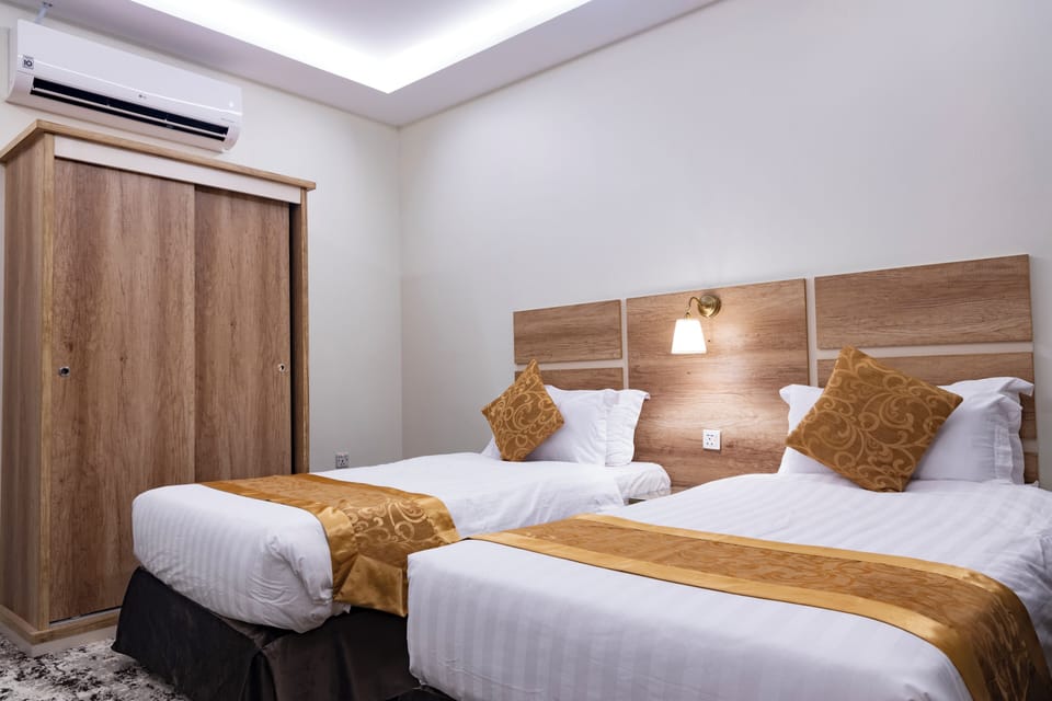 Family Suite | Egyptian cotton sheets, premium bedding, pillowtop beds, minibar