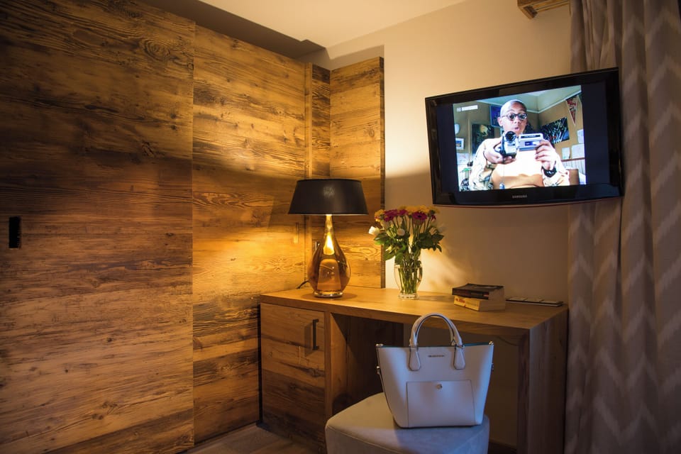 In-room safe, individually decorated, individually furnished, desk