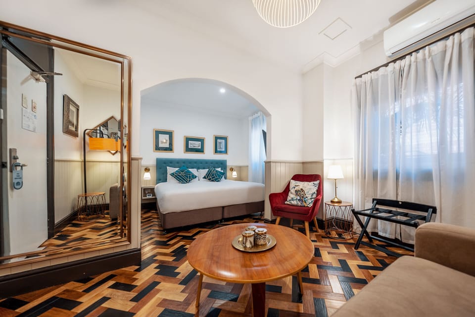 Luxury Room 1 King Bed Bathtub  | In-room safe, iron/ironing board (on request), WiFi (free), bed sheets