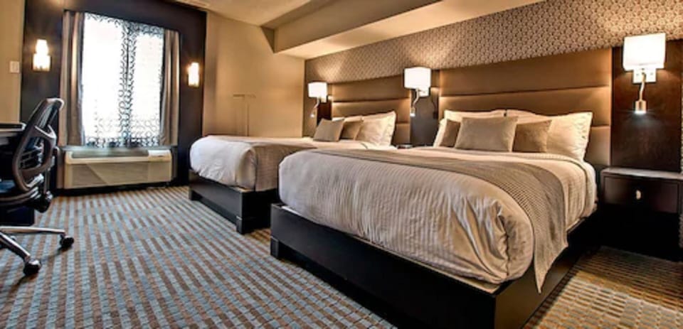 Classic Room, 2 Double Beds | Soundproofing, free WiFi