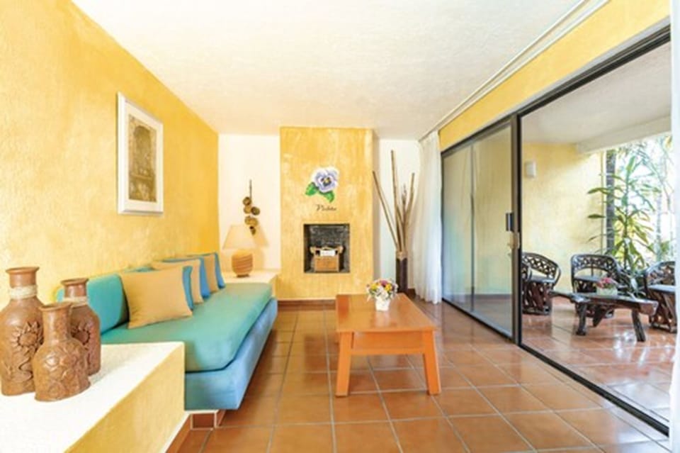 32-inch flat-screen TV with cable channels, TV